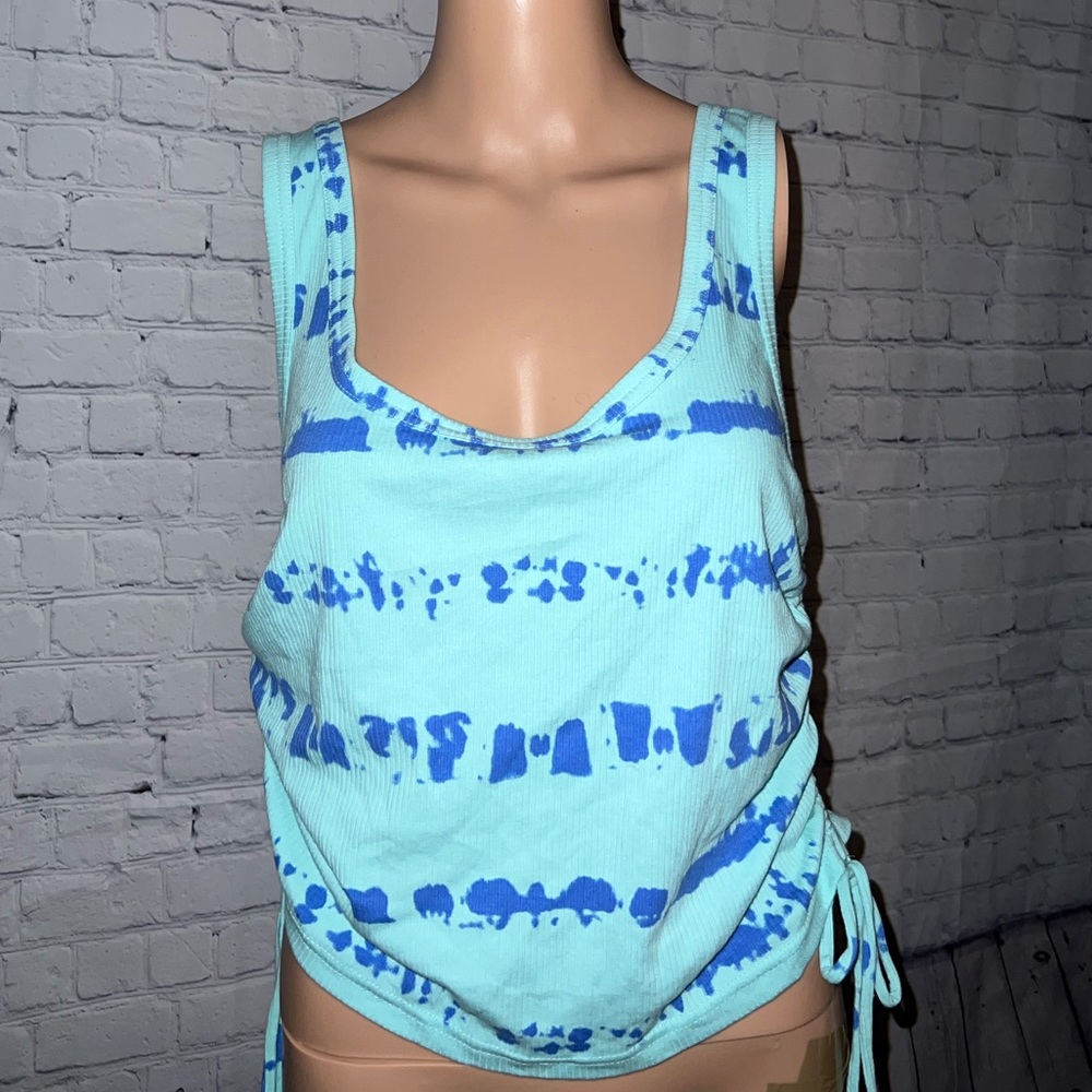 Forever 21+ Light & Dark Blue Tank top size 1X